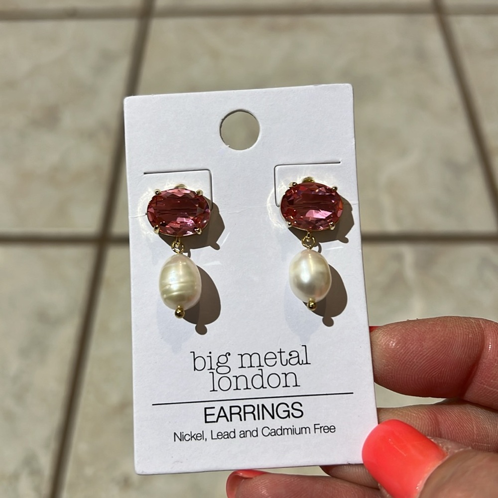 Big Metal London Valentina Demi Fine Pink Glass Oval Stone & Pearl Earrings NWT